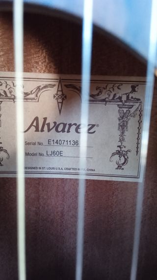 GUITARRA ÁLVAREZ TRAVEL