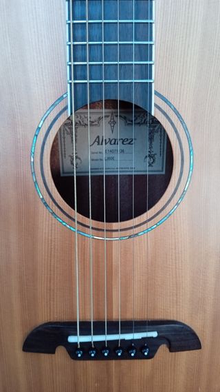 GUITARRA ÁLVAREZ TRAVEL