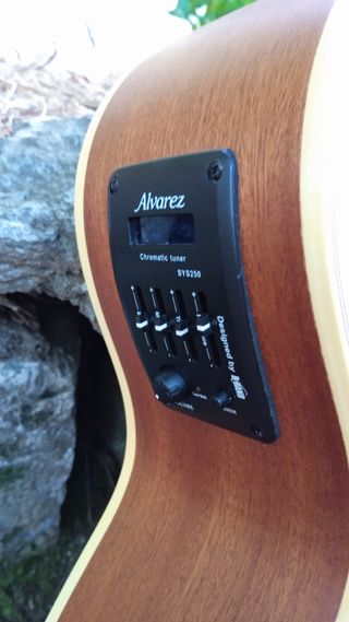 GUITARRA ÁLVAREZ TRAVEL