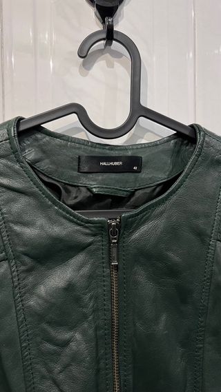 Chaqueta de cuero verde (mujer)