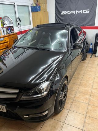 Mercedes-Benz Clase C 250 204cv Solo 134.000kms !!