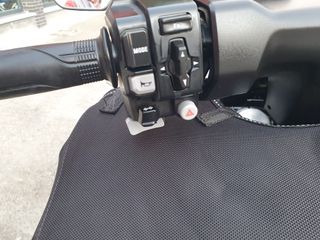 HONDA FORZA 750 24' con 9.000 km