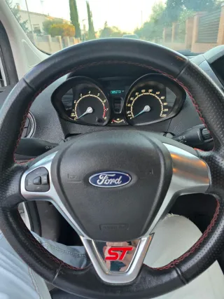 Ford Tourneo Courier 2017