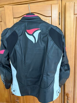 Chaqueta Moto Mujer Negra, Rosa y Blanca