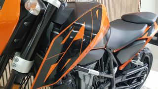 KTM 690 DUKE