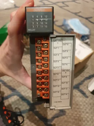 Allen Bradley SLC500 1746-OW16 Módulo Salidas