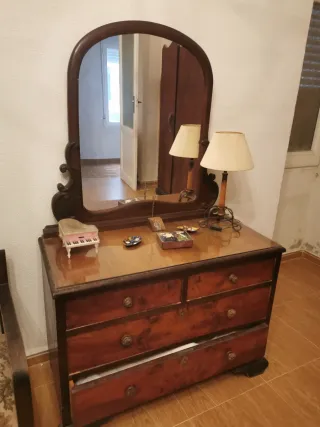 Conjunto de habitación antigua