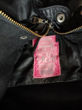 Chaqueta Bershka negra