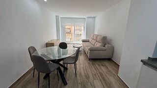 Piso en venta en Mercado en Alicante