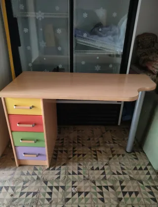 Muebles juveniles cajoneras y cama