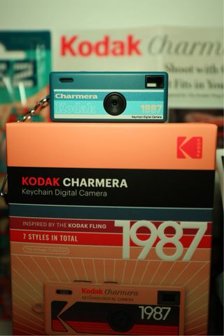 Kodak Charmera 1987 AZUL  BLIND BOX KODAK