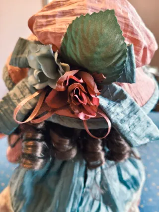 Muñeca de porcelana antigua