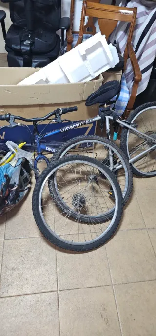 Bicicleta Decathlon Vitamin Amortiguadores y Rueda