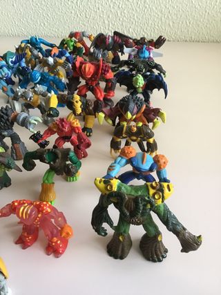 Lote 35 Gormiti Originales Clásicos, varias tribus