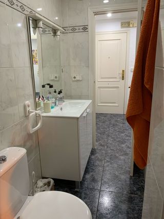 Habitación zona pisos azules