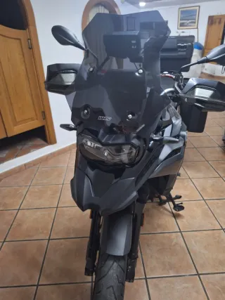 BMW F 800 GS Negra CON TODOS LOS EXTRAS AKAPROVIC