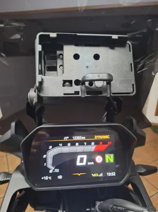 BMW F 800 GS Negra CON TODOS LOS EXTRAS AKAPROVIC