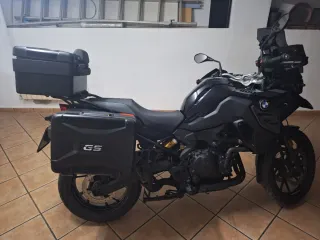 BMW F 800 GS Negra CON TODOS LOS EXTRAS AKAPROVIC