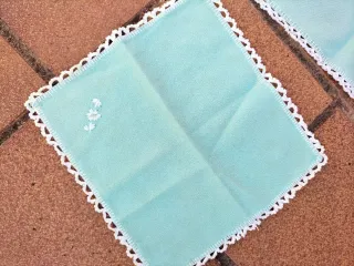 Mantelería y servilletas vintage florales