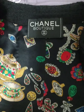 Cazadora  Chanel "la petit noir tweed"