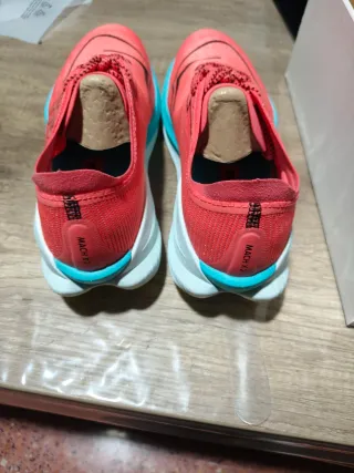 Zapatillas Hoka Mach X2 Talla 42.5 Nuevas