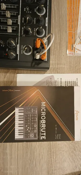 Sintetizador Arturia Microbrute