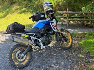 BMW F900GS