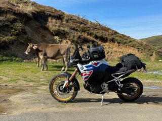 BMW F900GS