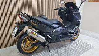 YAMAHA T-MAX 500 AKRAPOVIC