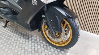 YAMAHA T-MAX 500 AKRAPOVIC