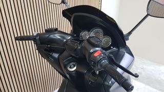 YAMAHA T-MAX 500 AKRAPOVIC