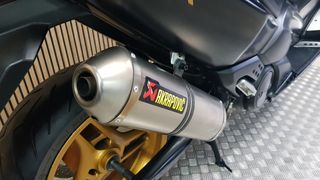 YAMAHA T-MAX 500 AKRAPOVIC