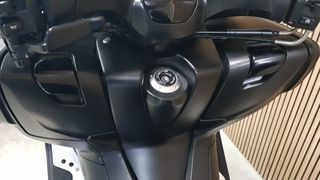 YAMAHA T-MAX 500 AKRAPOVIC