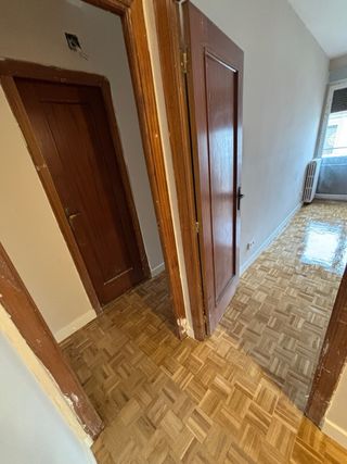 Acuchillado y barnizado de suelos de madera