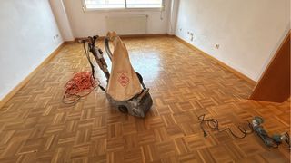 Acuchillado y barnizado de suelos de madera