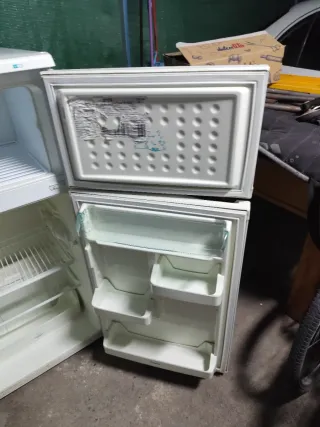 Nevera pequeña con congelador Aspes