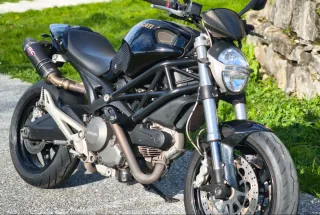 Ducati Monster 696 ABS Negra
