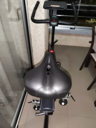 Bicicleta Estática Negra con volante 15 kg