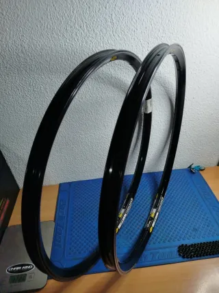 2 Llantas Mavic D3.1 UST