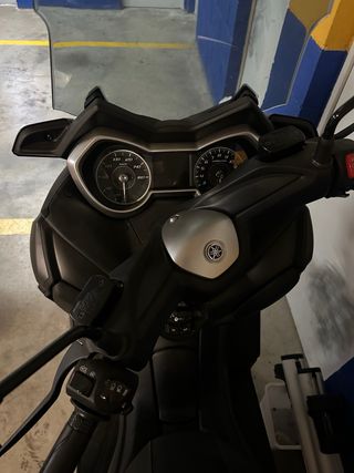 Yamaha X-Max 125 2023 Negra