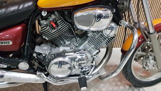 YAMAHA XV 1100 VIRAGO