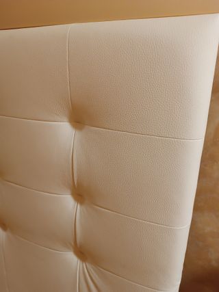 Cabecero de cama polipiel beige