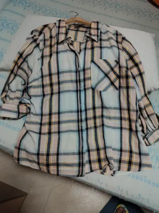 Camisa de cuadros Primark.