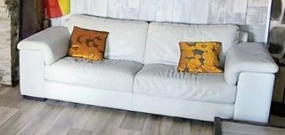 Sofá de piel blanco