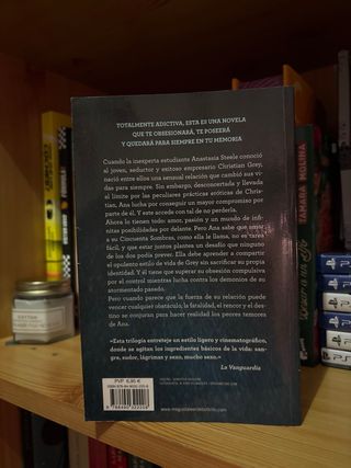 Cincuenta sombras más oscuras (Trilogía cincuen...
