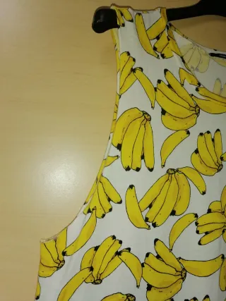 Camiseta larga con estampado de plátanos