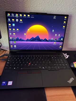 Portátil Lenovo ThinkPad E16 Gen 2 14” Intel Core