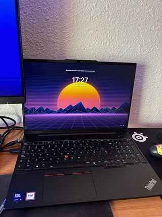 Portátil Lenovo ThinkPad E16 Gen 2 14” Intel Core