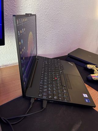 Portátil Lenovo ThinkPad E16 Gen 2 14” Intel Core