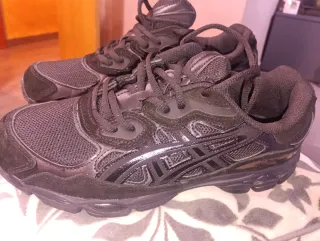 Zapatillas Asics Negras